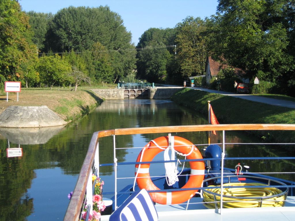 cruising Burgundy France