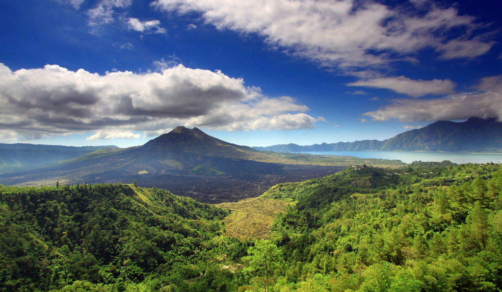 Climbing Mount Batur in Bali