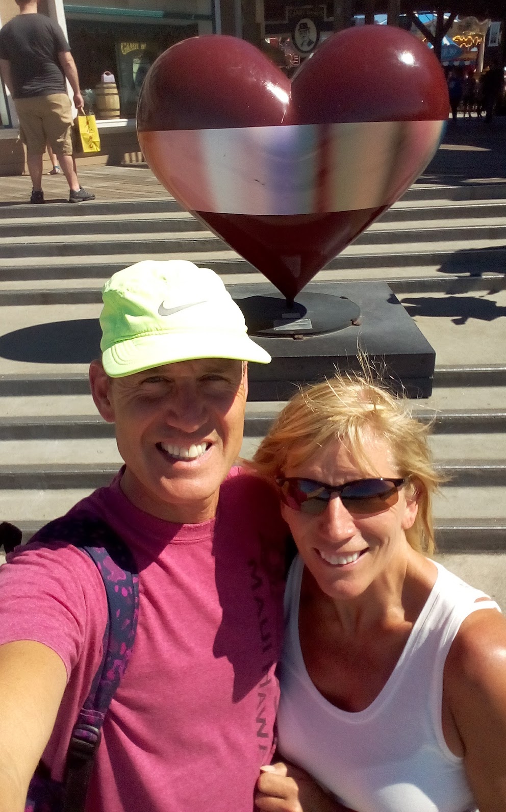 San Francisco Bay Area - Pier 39 heart statue