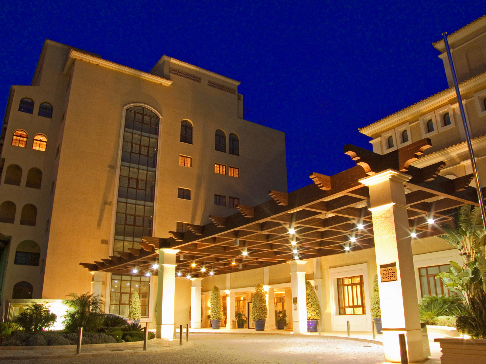 Almeria Aire Spa Hotel at Night